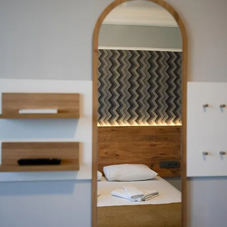 Sav-ir Aparthotel 2*